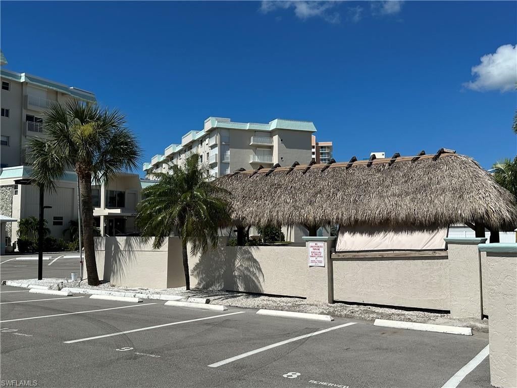 LEONARDO ARMS BEACH CLUB - Residential