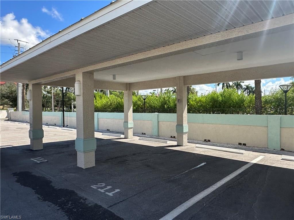 LEONARDO ARMS BEACH CLUB - Residential