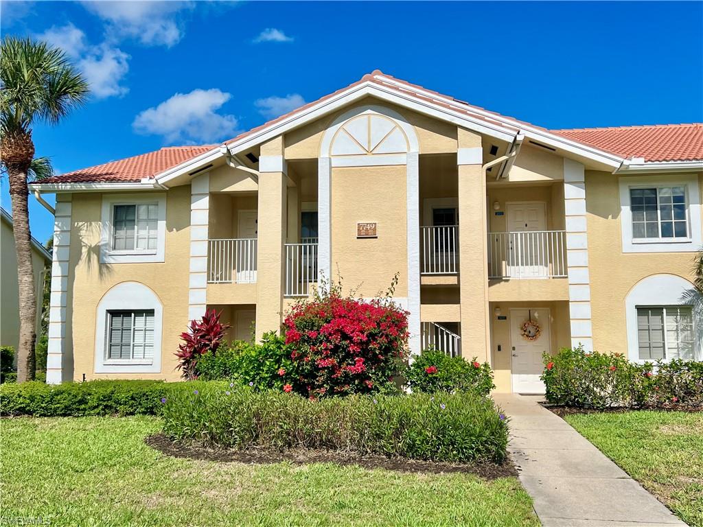 VILLAGES AT EMERALD LAKES - Residential Lease