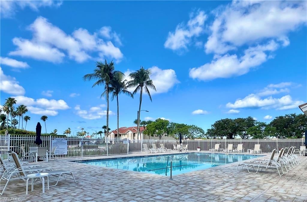 VILLAGES AT EMERALD LAKES - Residential Lease