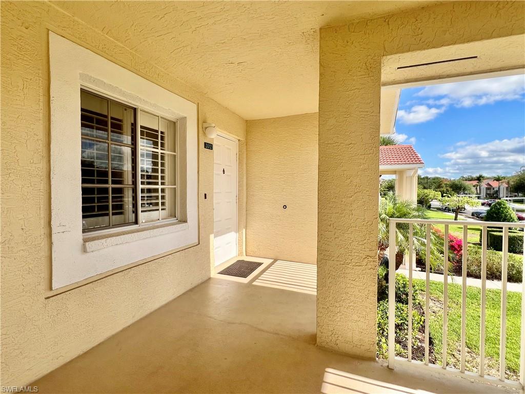 VILLAGES AT EMERALD LAKES - Residential Lease