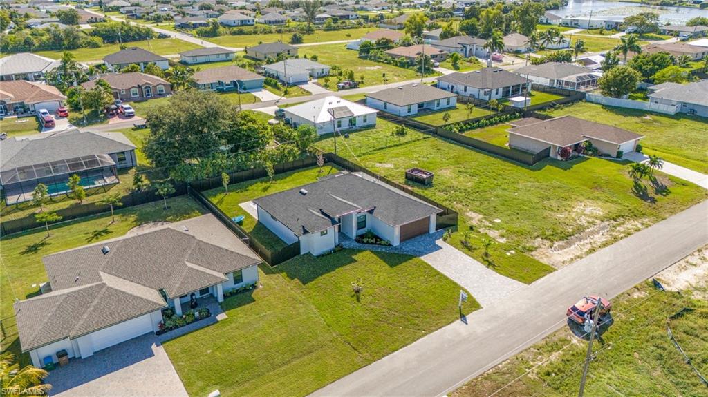CAPE CORAL - Residential