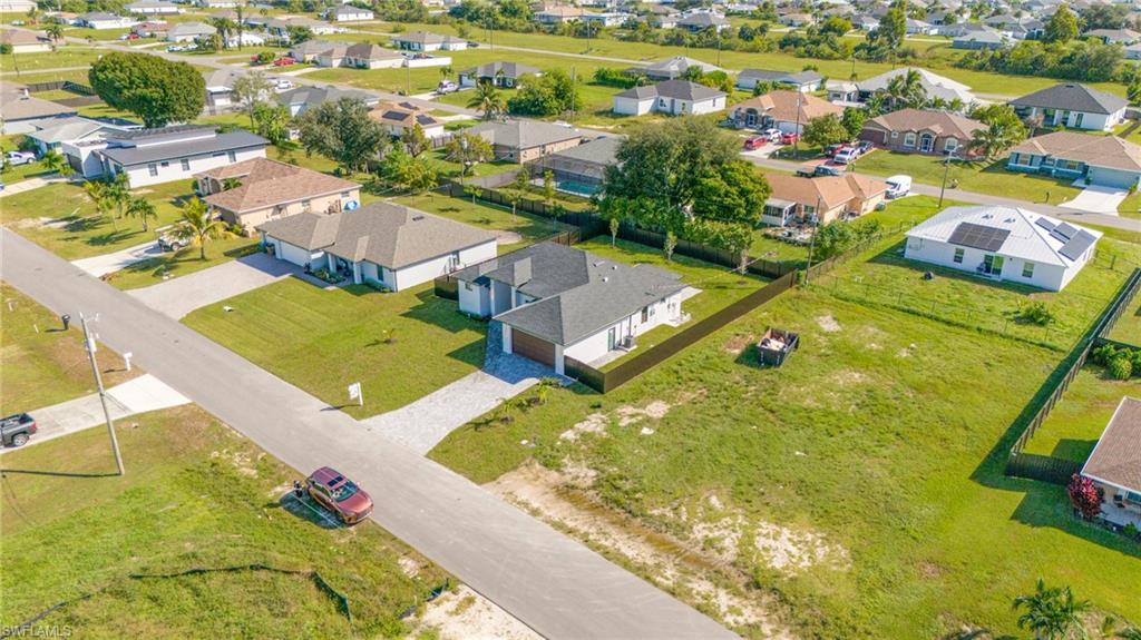 CAPE CORAL - Residential