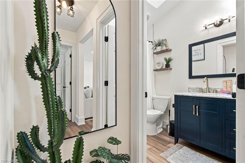 SANDY HOLLOW - Residential