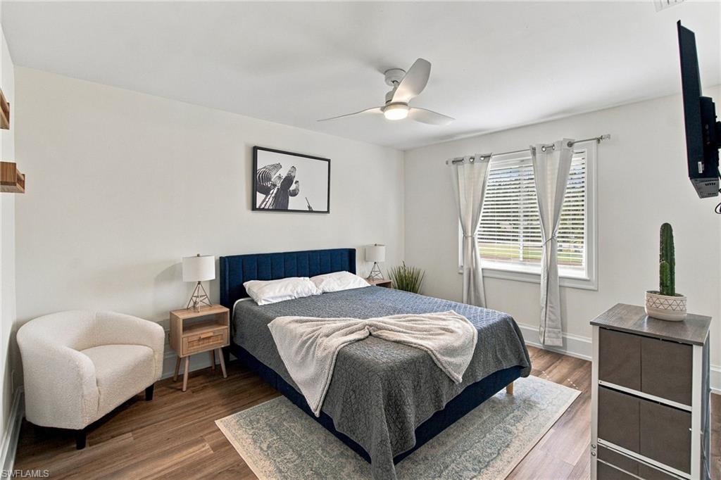 SANDY HOLLOW - Residential
