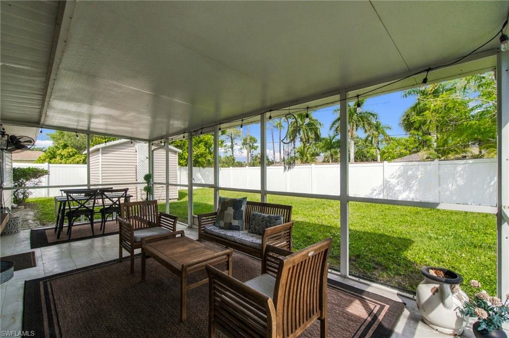 SANDY HOLLOW - Residential