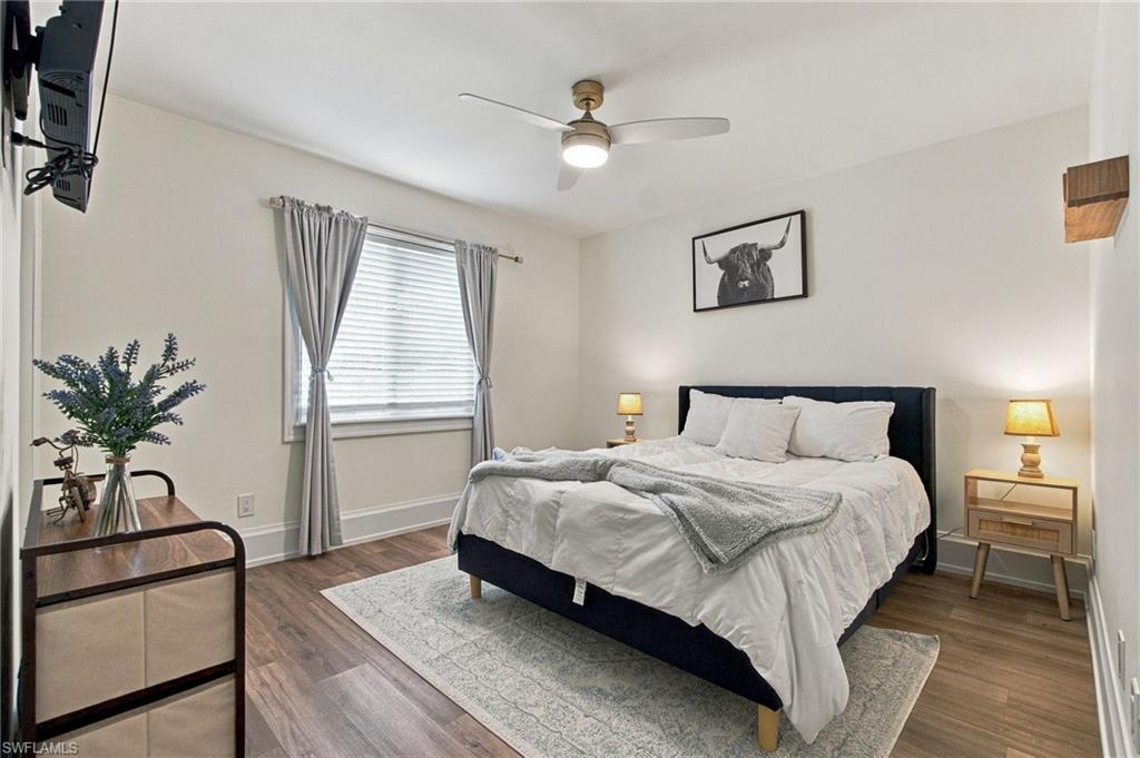 SANDY HOLLOW - Residential