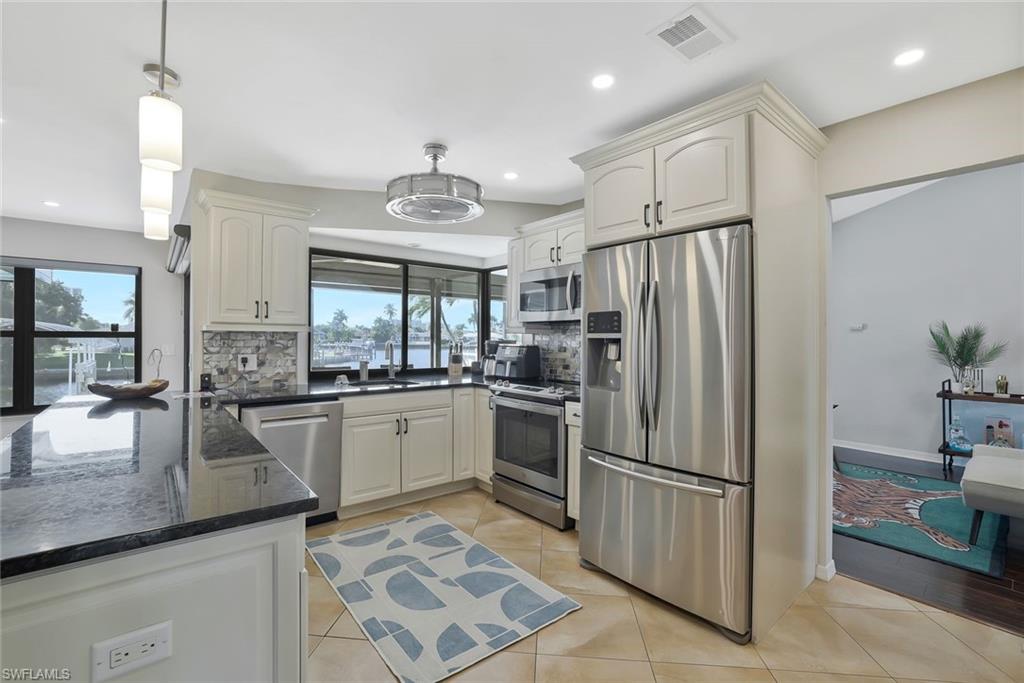 MARCO BEACH - Residential Lease