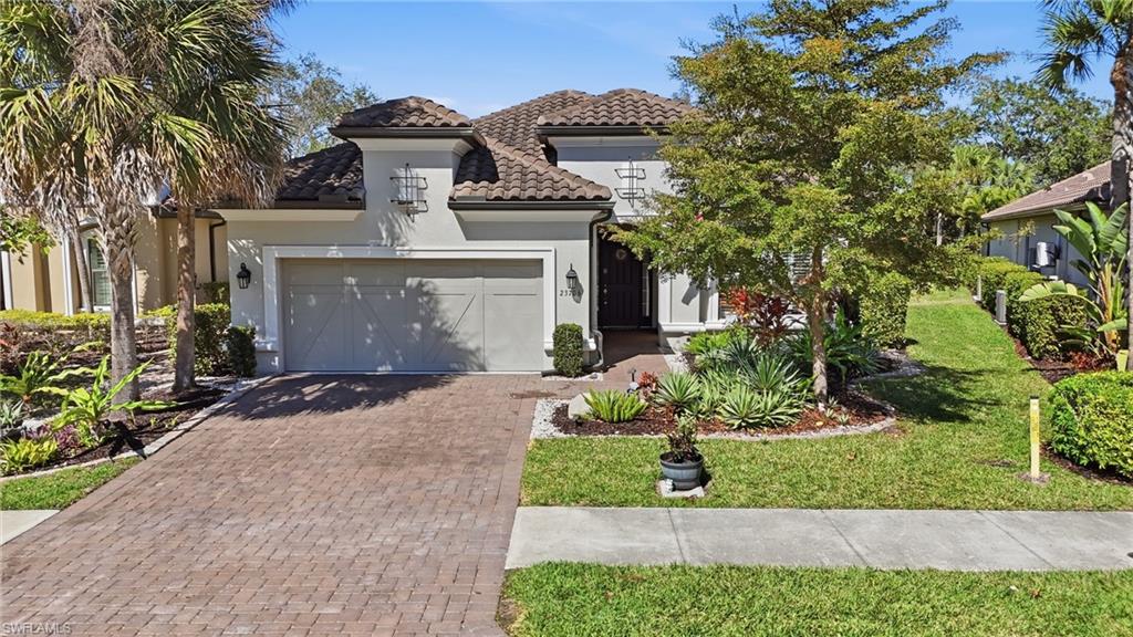 PEBBLE POINTE - Residential