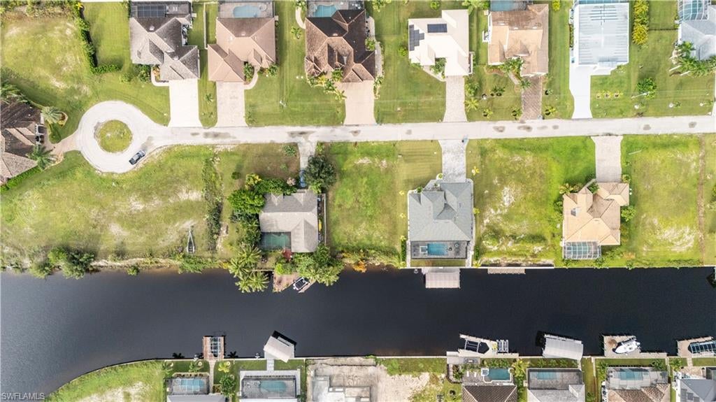 CAPE CORAL - Land