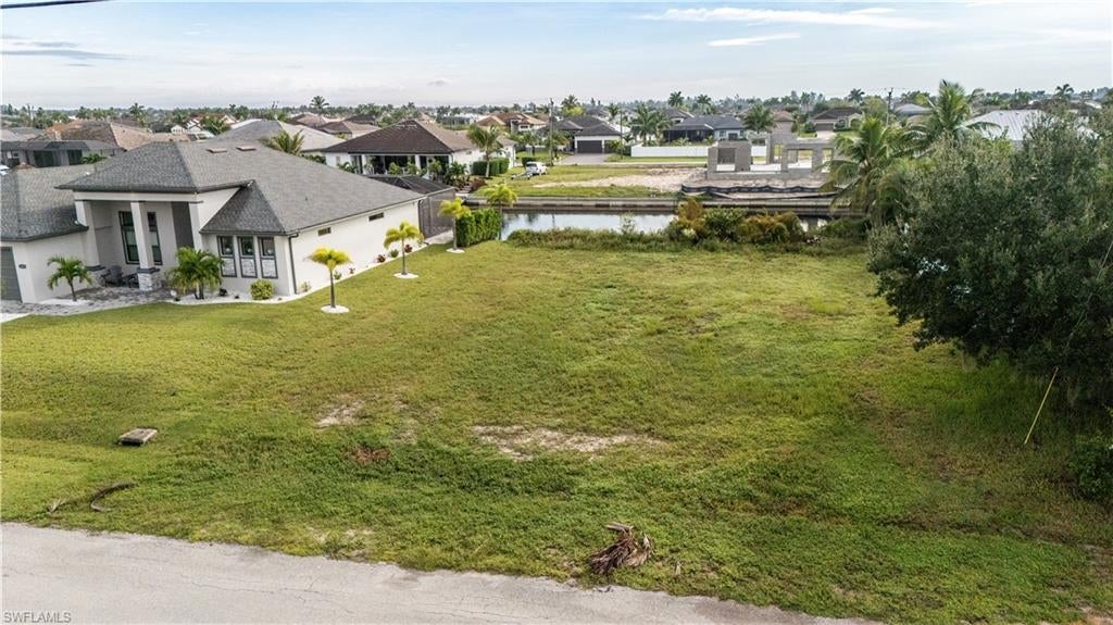 CAPE CORAL - Land