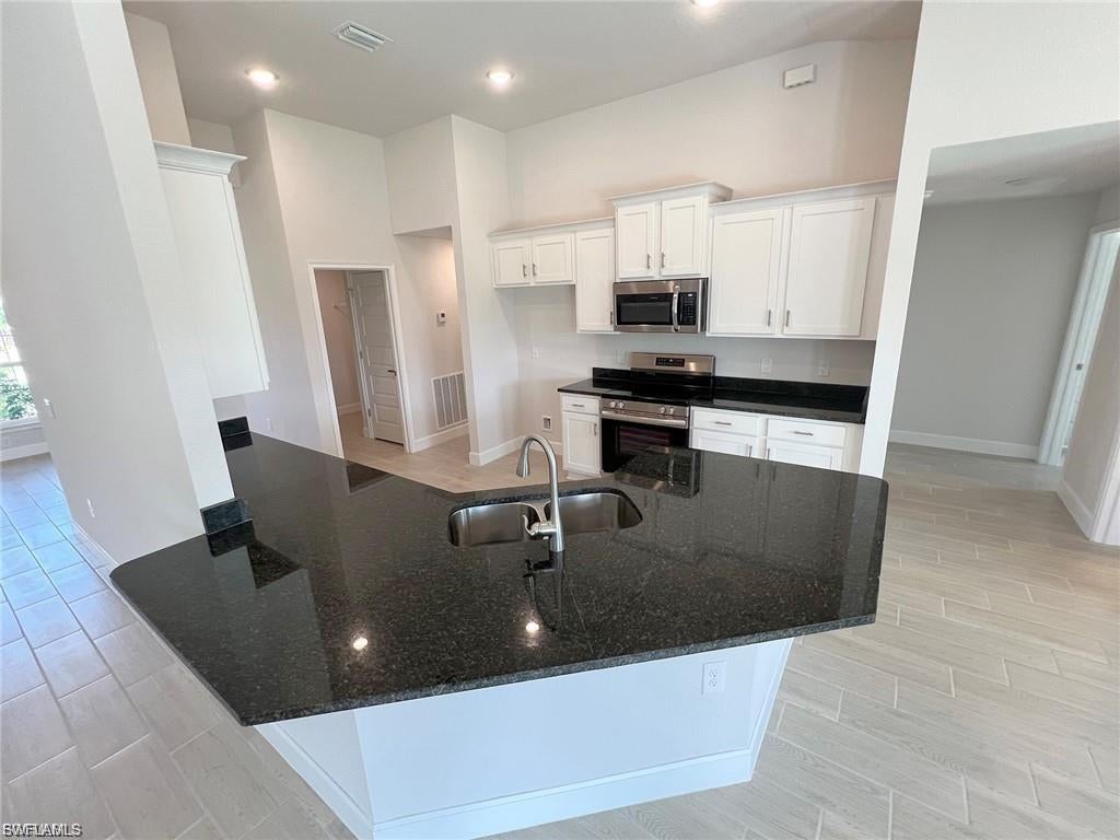 CAPE CORAL - Residential Lease