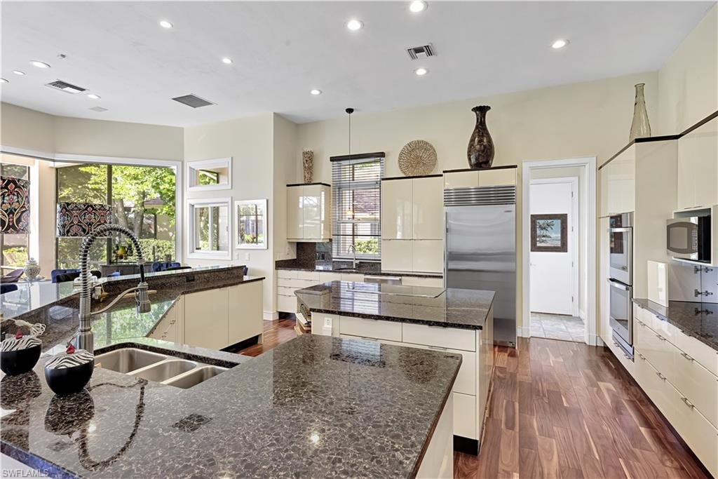 CREEKSIDE - Residential