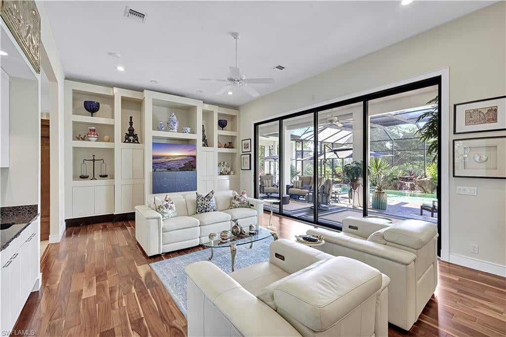 CREEKSIDE - Residential