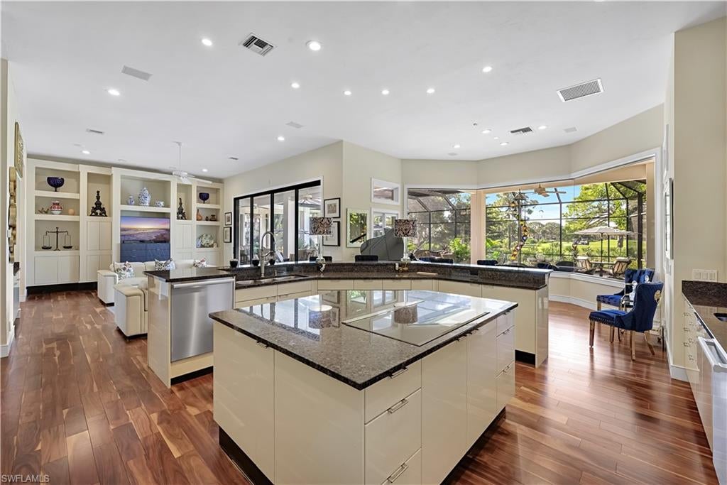CREEKSIDE - Residential