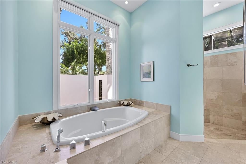 CREEKSIDE - Residential