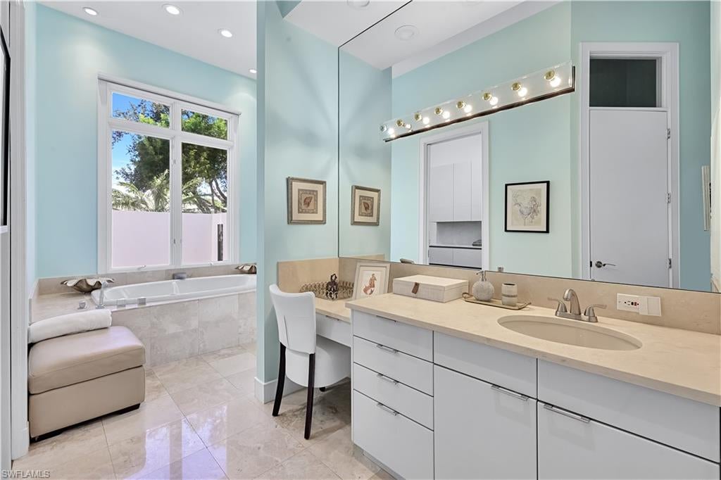 CREEKSIDE - Residential