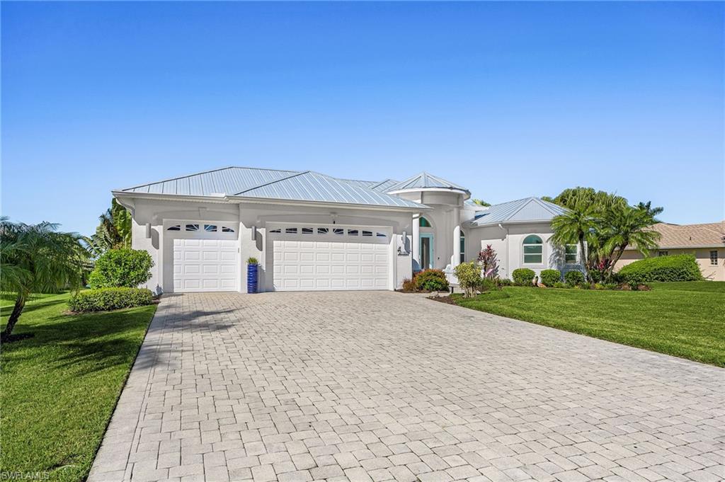 ROYAL TEE COUNTRY CLUB ESTATES - Residential