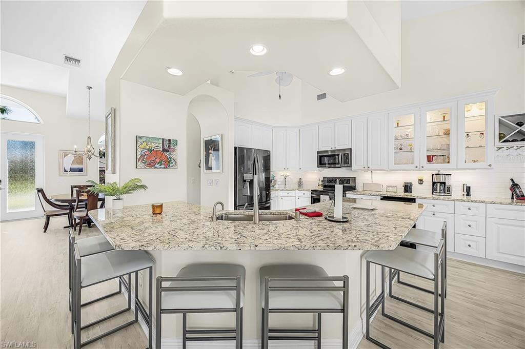 ROYAL TEE COUNTRY CLUB ESTATES - Residential