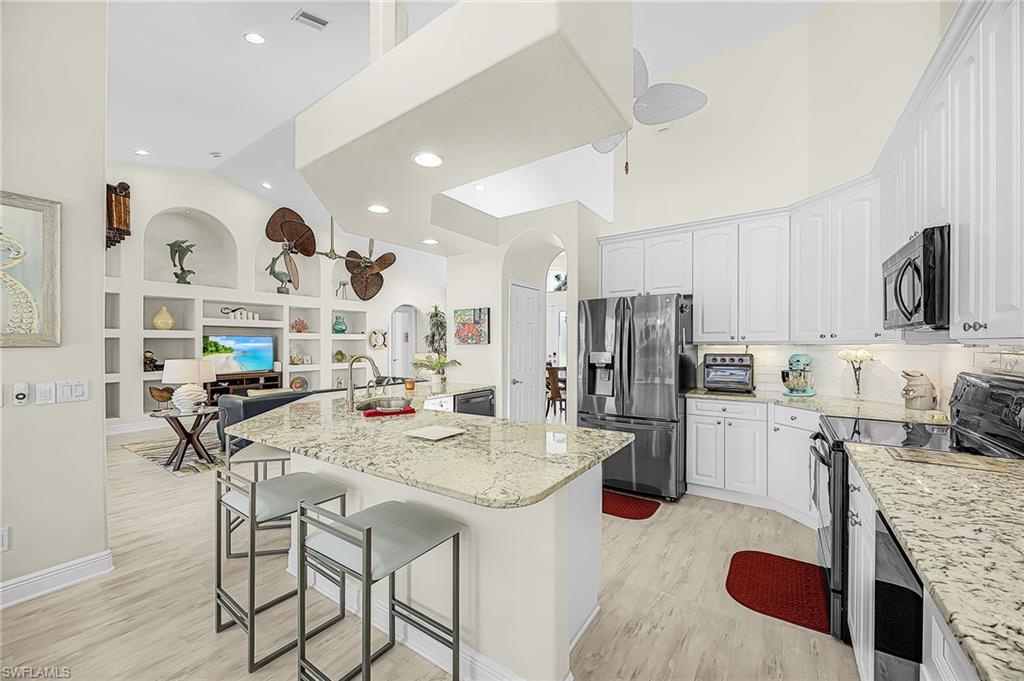 ROYAL TEE COUNTRY CLUB ESTATES - Residential