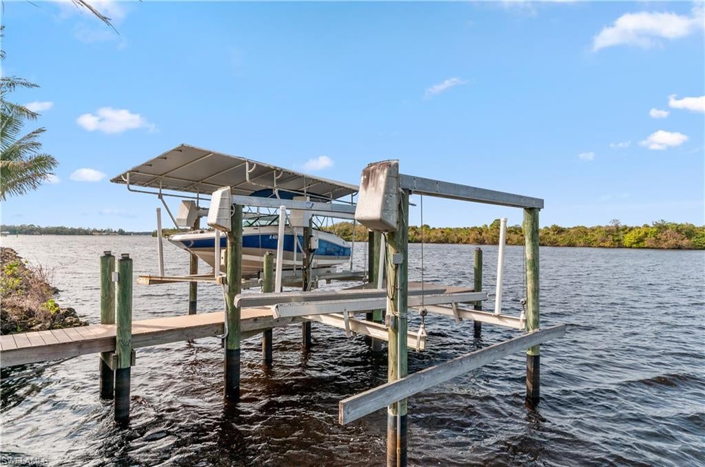 RIVER FOREST ISLAND - Residential