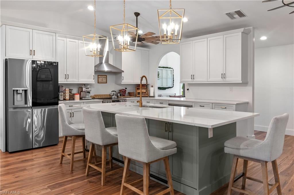 RIVER FOREST ISLAND - Residential