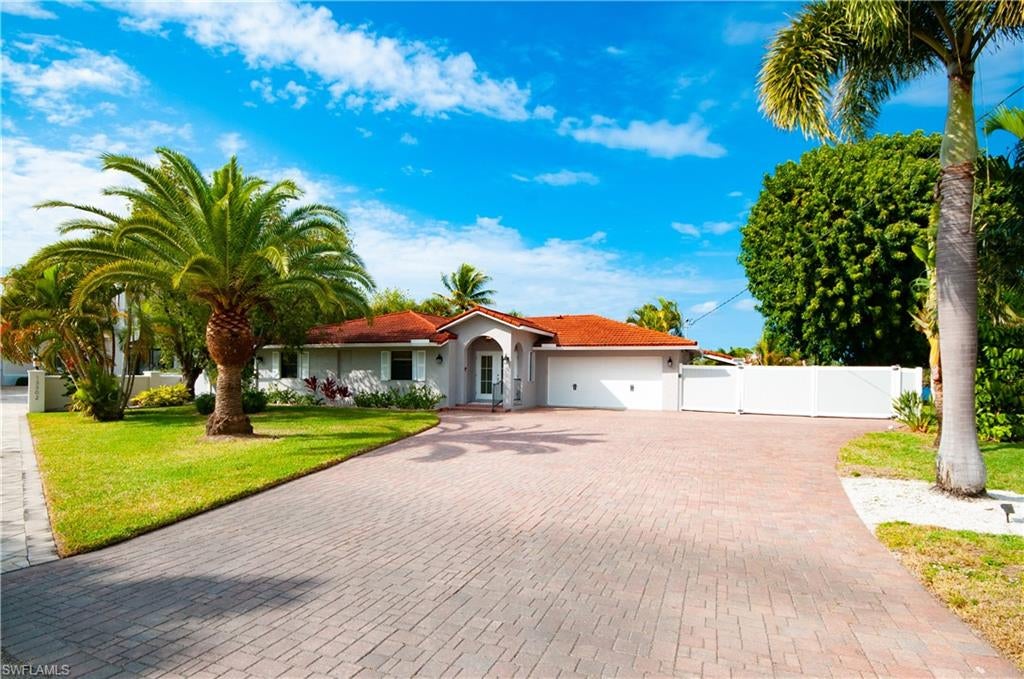RIVER FOREST ISLAND - Residential