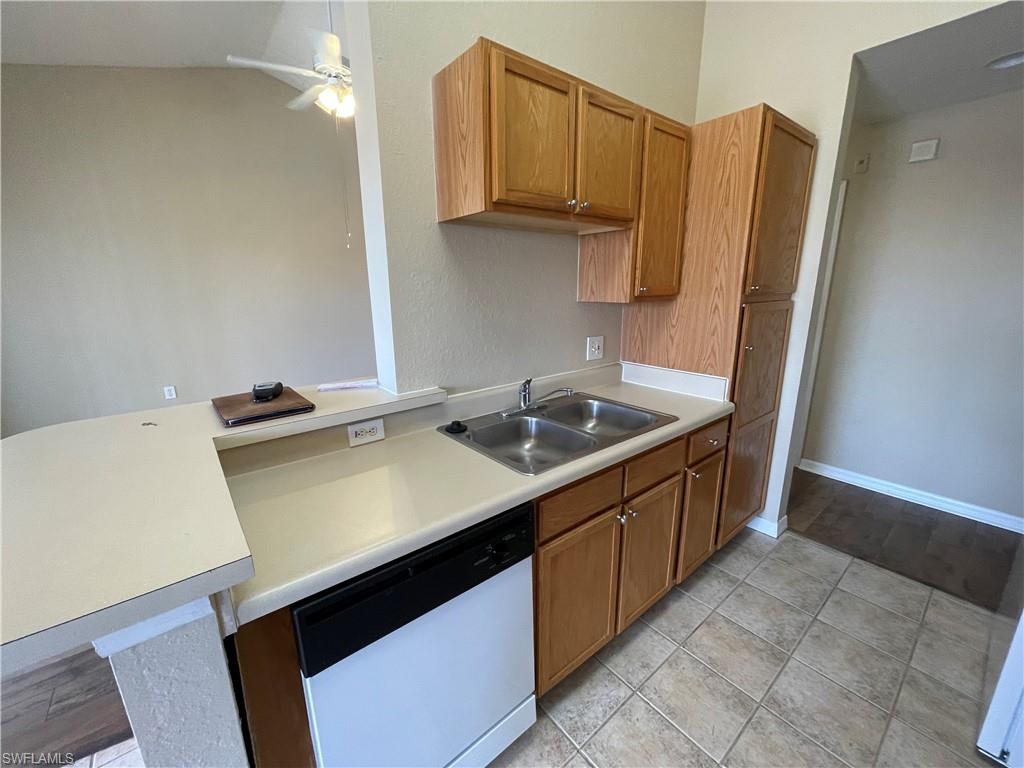 FAIRWAY PRESERVE - Residential Lease