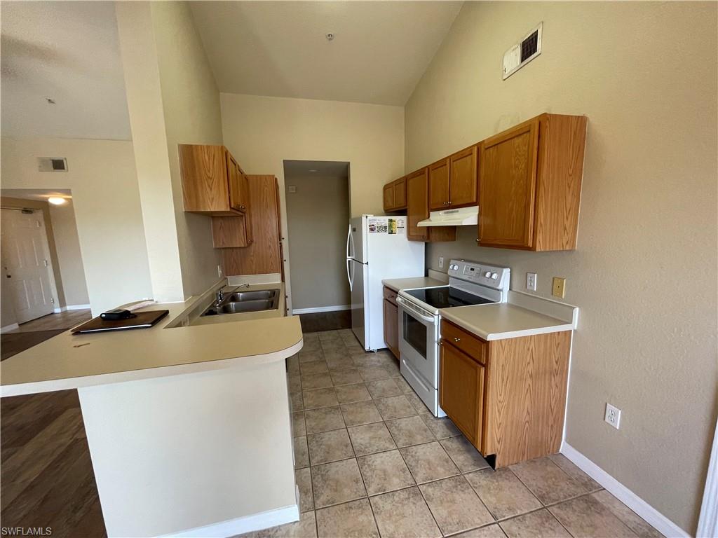 FAIRWAY PRESERVE - Residential Lease