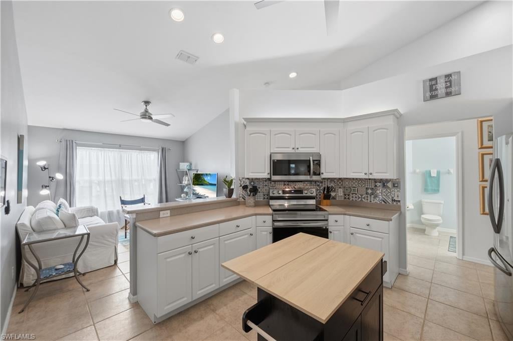 WEDGE WOOD AT THE STRAND - Residential Lease