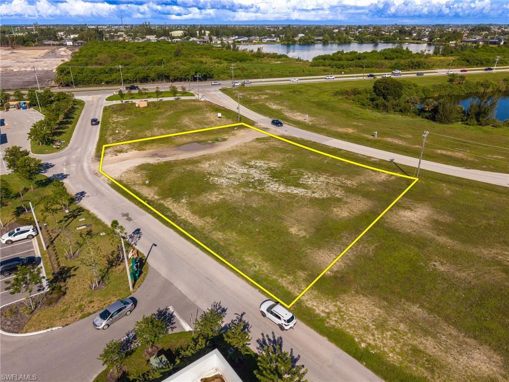 CAPE CORAL - Land