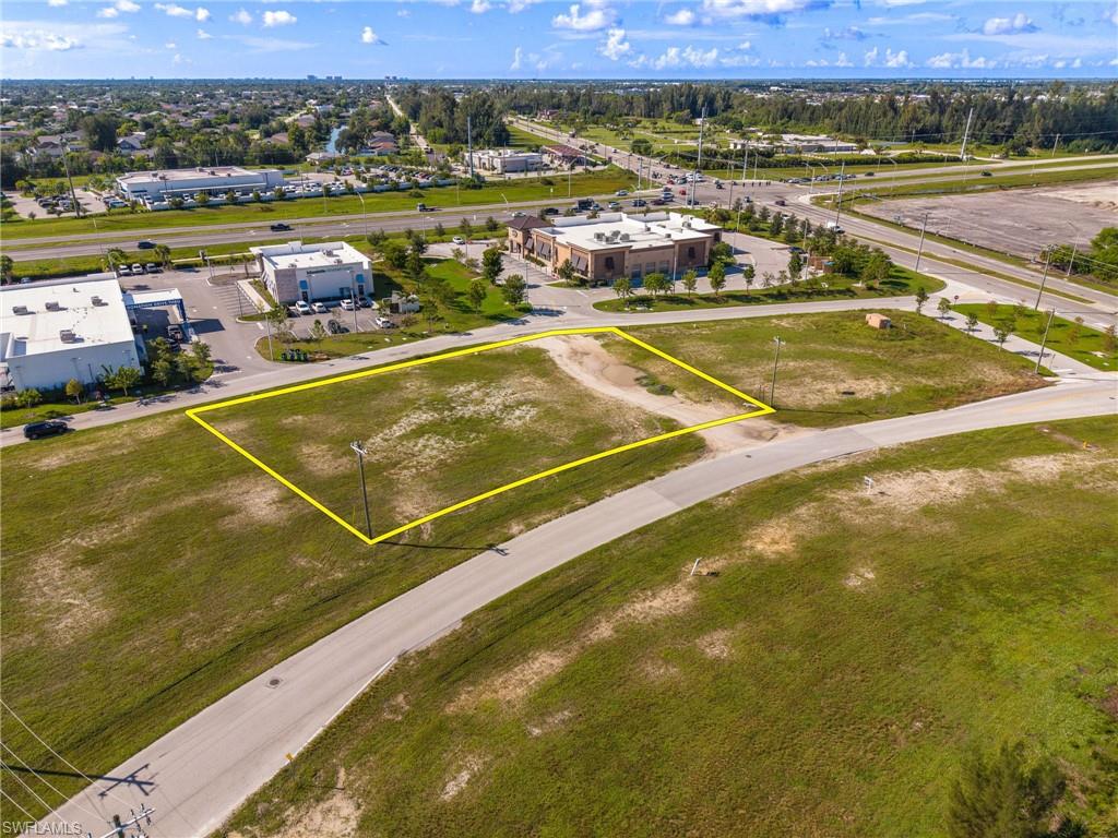 CAPE CORAL - Land