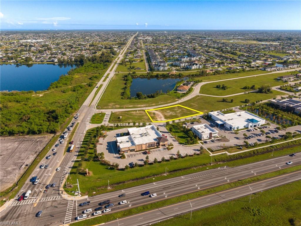 CAPE CORAL - Land