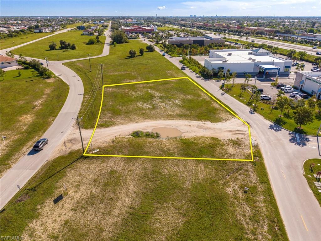 CAPE CORAL - Land