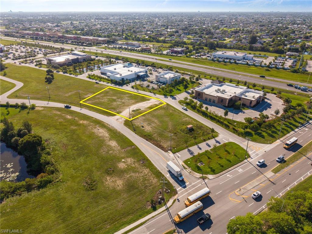 CAPE CORAL - Land