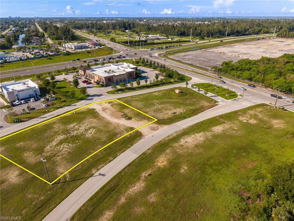 CAPE CORAL - Land