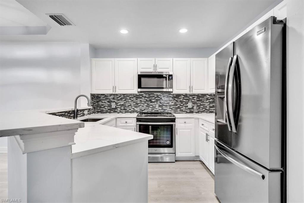 ISLES OF PORTO VISTA - Residential
