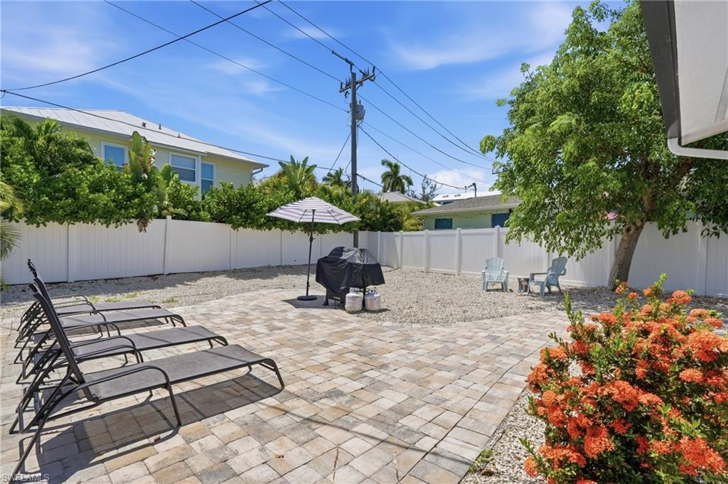 BEACH ESTATES - Residential