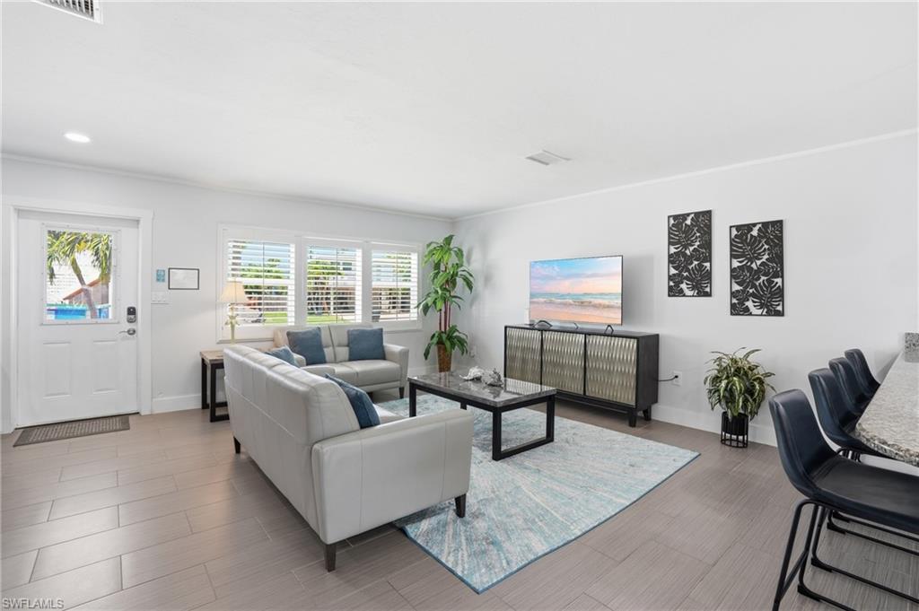 BEACH ESTATES - Residential