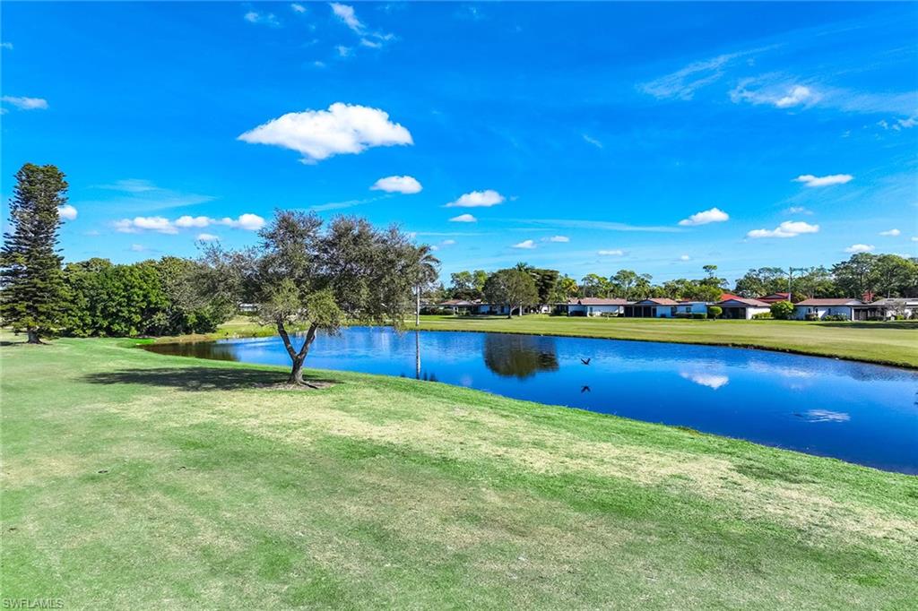 LAKEWOOD VILLAS - Residential