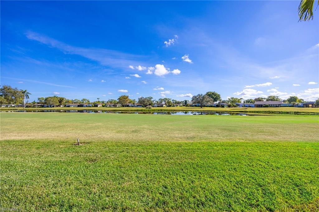 LAKEWOOD VILLAS - Residential