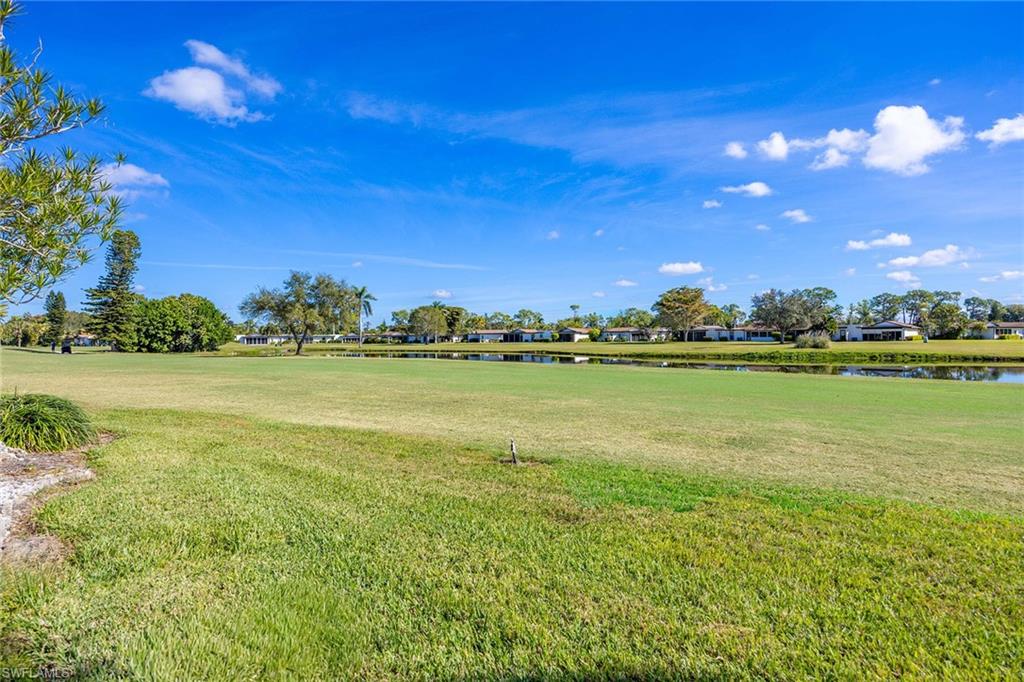 LAKEWOOD VILLAS - Residential