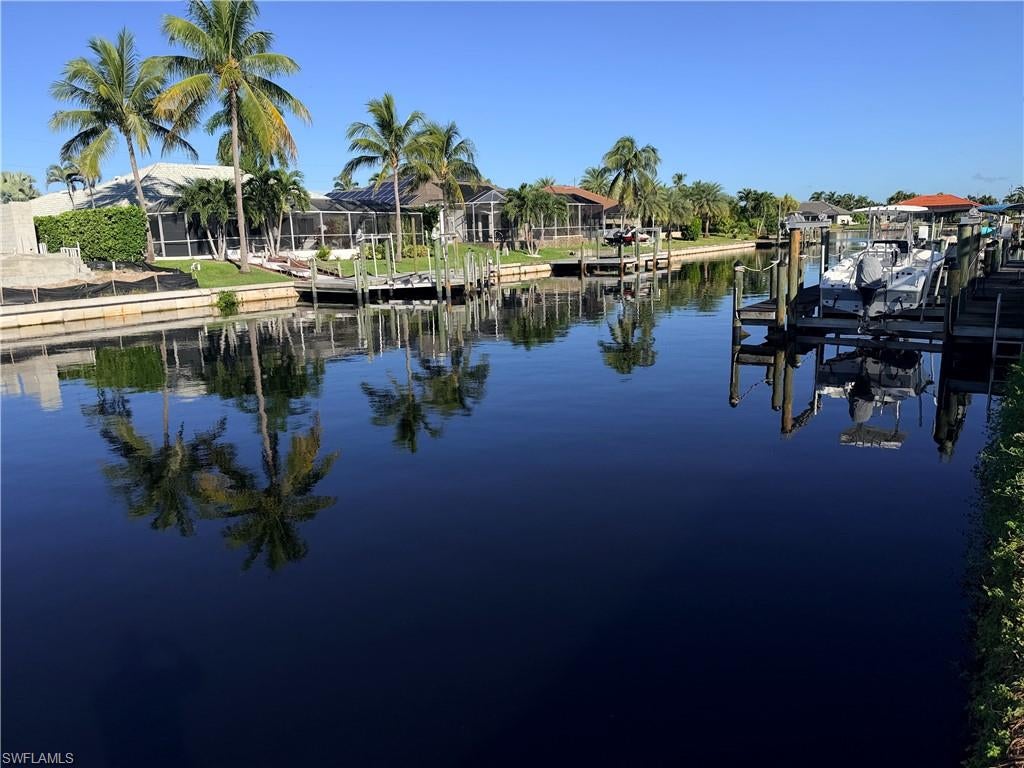 CAPE CORAL - Land