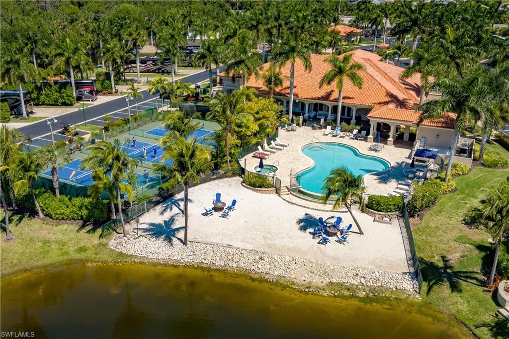 NAPLES MOTORCOACH RESORT - Land