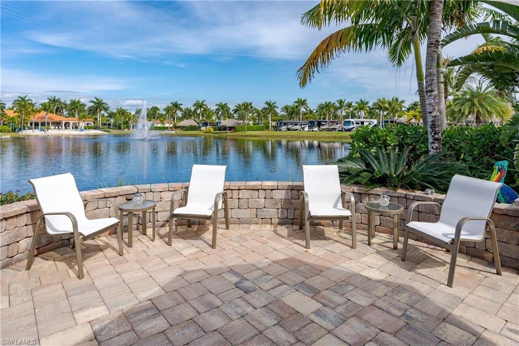 NAPLES MOTORCOACH RESORT - Land