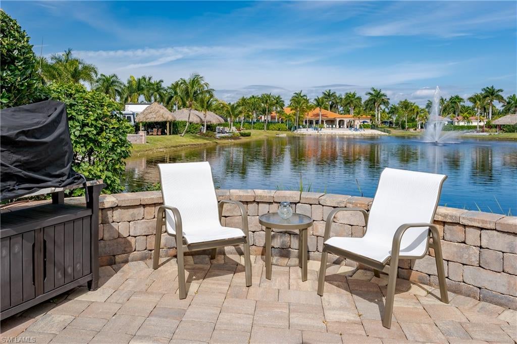 NAPLES MOTORCOACH RESORT - Land