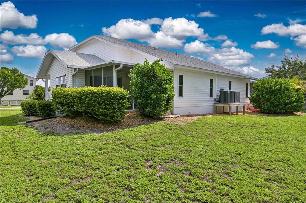 SIESTA PINES - Residential Income