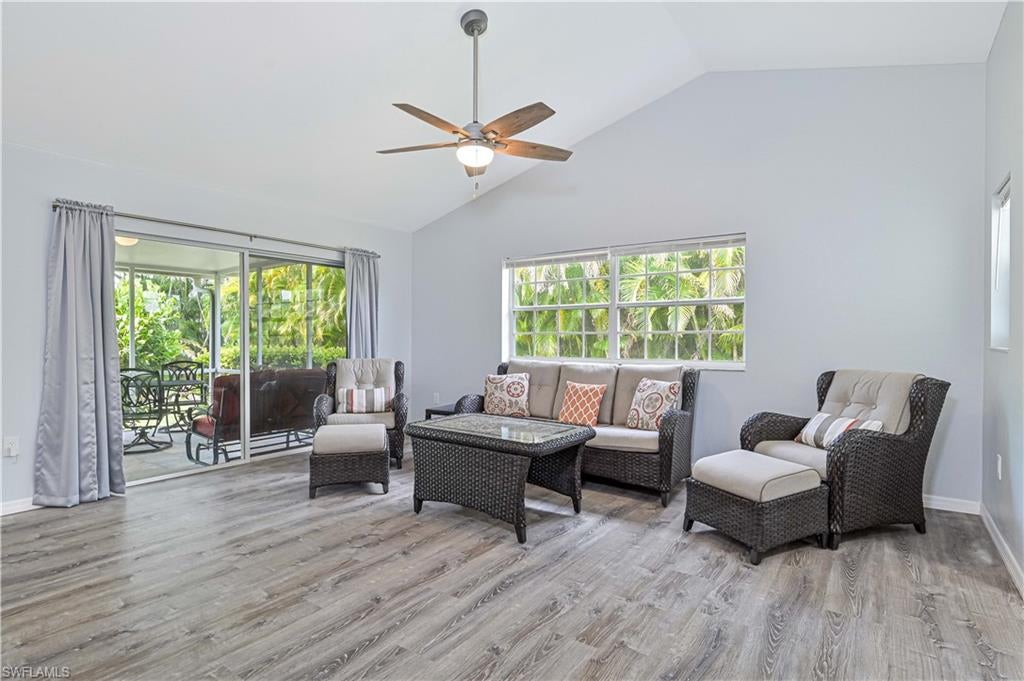 SIESTA PINES - Residential Income