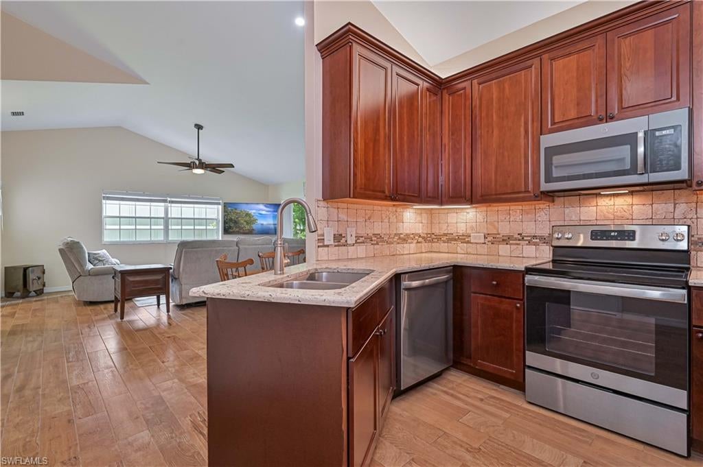SIESTA PINES - Residential Income