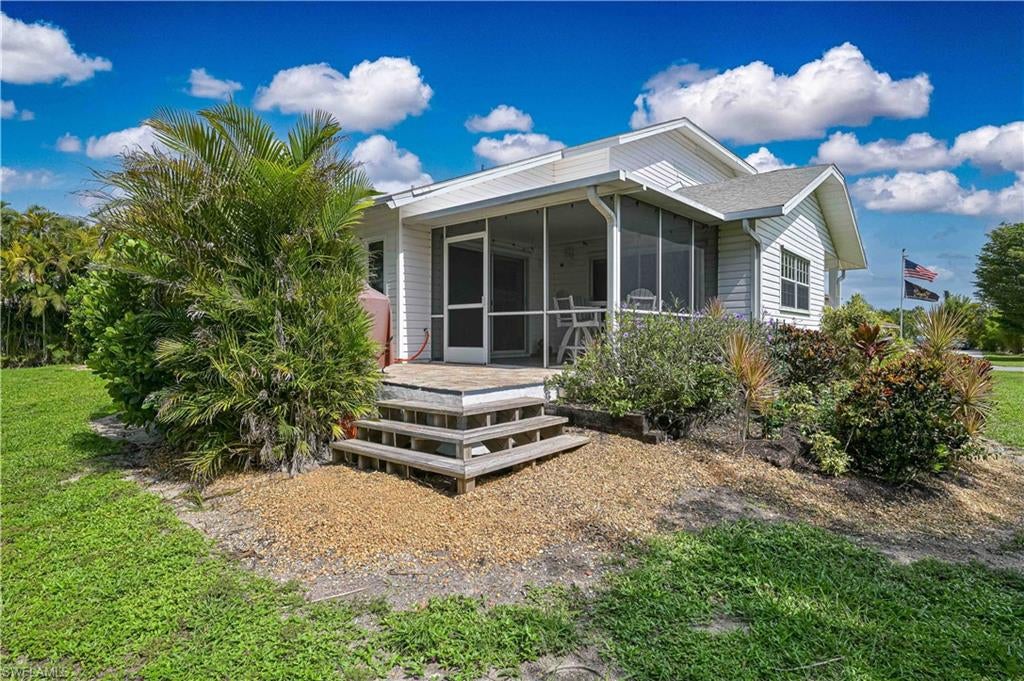 SIESTA PINES - Residential Income